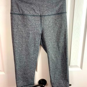 Victoria’s Secret Sport women’s small active wear Capri pants